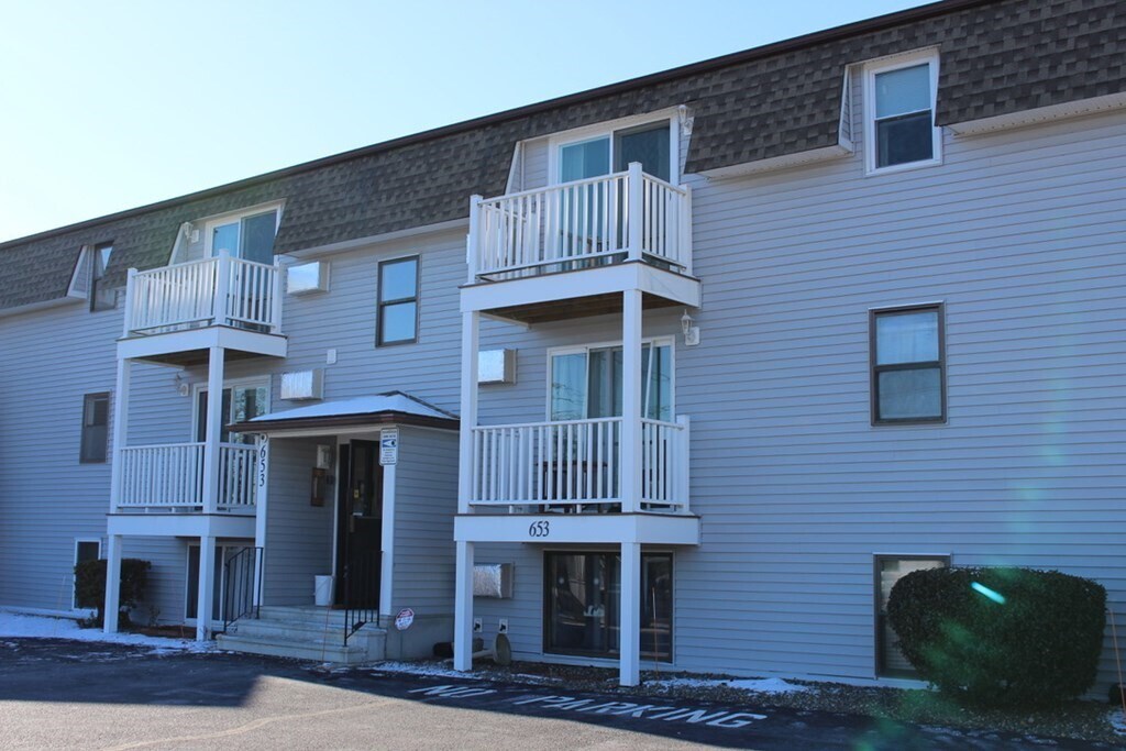 Foto principal - 653 Plantation St