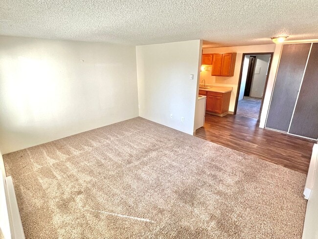 Building Photo - 527-545-545 SE 78th Ave