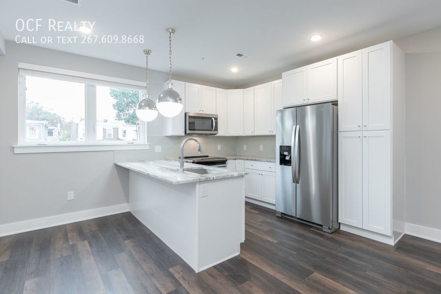 Primary Photo - Germantown Square 1 Bedroom