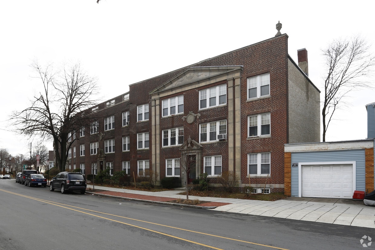 Harborview Apartments - Chelsea Harborview Apartments