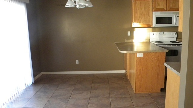 Building Photo - Beautiful Harrisville Townhouse for Rent