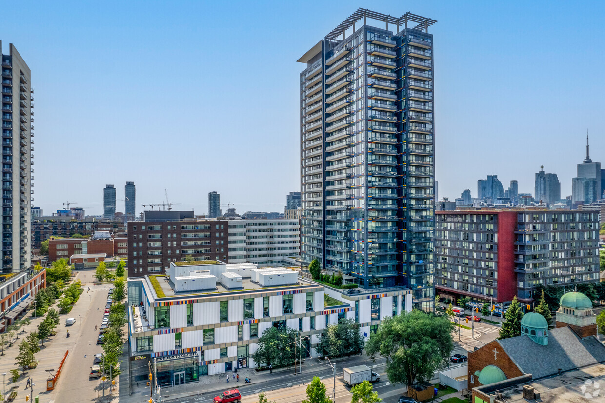 Building Photo - One Park Place – South