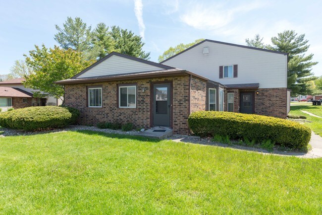 Building Photo - 18049 Crownhill Dr