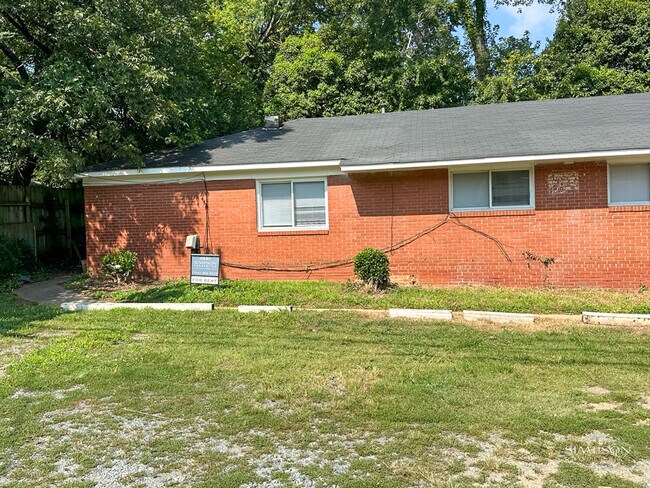 Foto del edificio - 2634 Old Steele Creek Rd