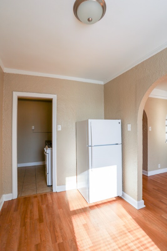 Photo - 1061 Rosemont Apartment