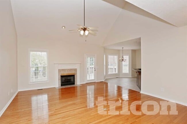 Foto del edificio - 101 Crooked Creek Ct