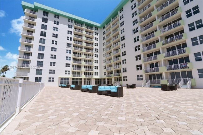 Foto del edificio - 10350 W Bay Harbor Dr