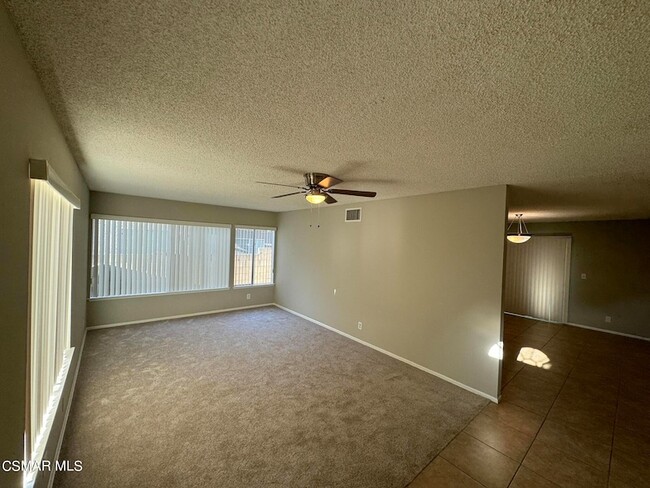Foto del edificio - 2259 N Hietter Ave
