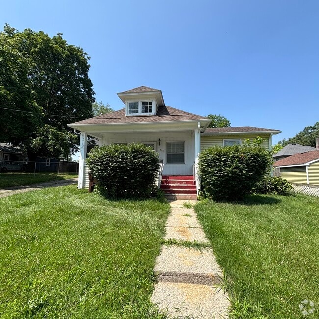 Building Photo - 1810 Coleman Ave