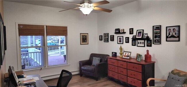 Foto del edificio - 112 Locust Ave