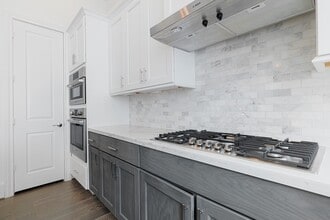 Building Photo - 10760 Craighead Dr