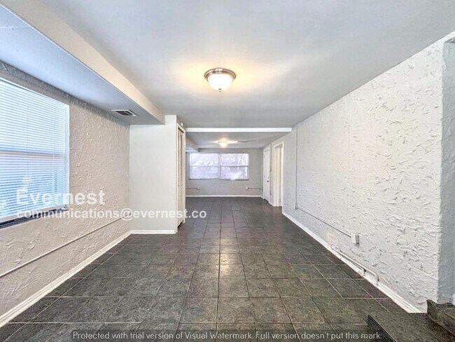 Foto del edificio - 2005 Adams Ave