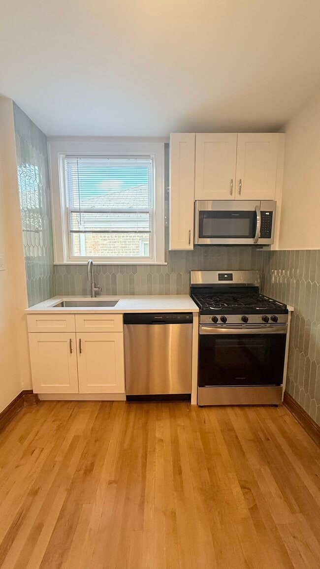 Foto del edificio - 5400 W George St