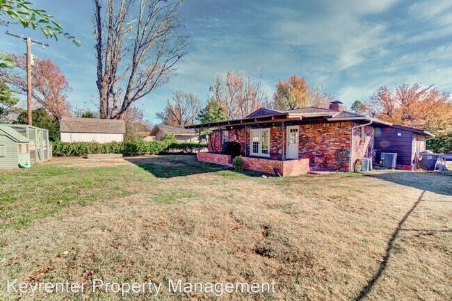 Building Photo - 3 br, 1.5 bath House - 3909 E 40th St
