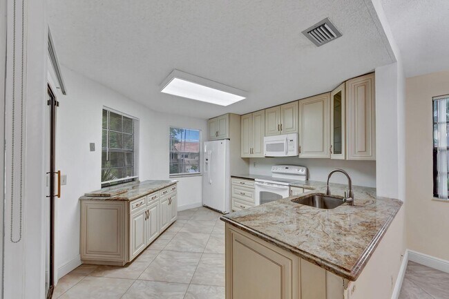 Building Photo - 6698 Montego Bay Blvd