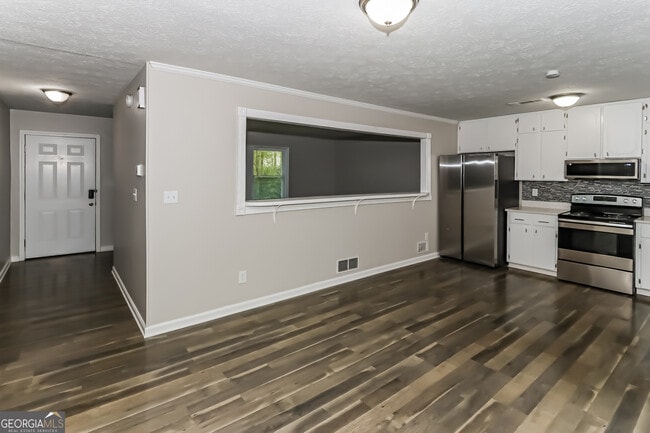 Foto del edificio - 6702 Londonderry Dr