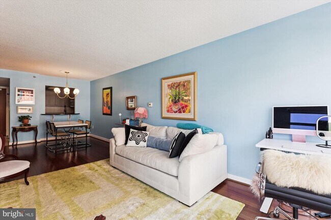 Foto del edificio - 1150 K St NW