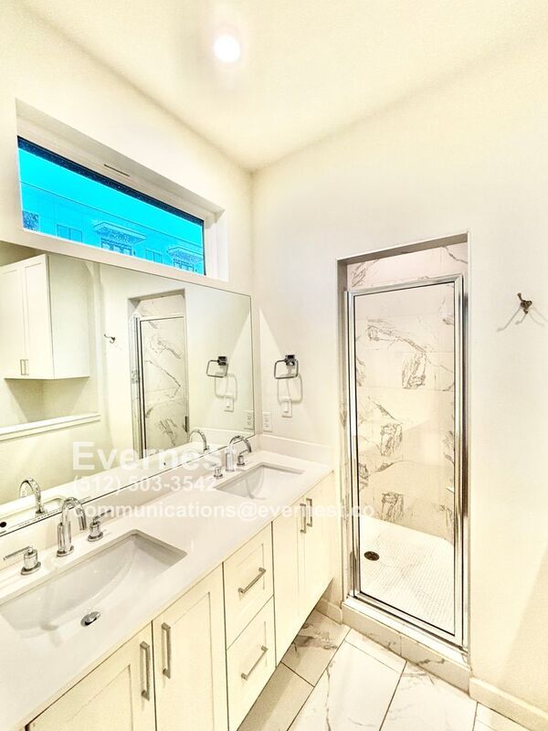 Foto del edificio - 2528 N Fitzhugh Ave