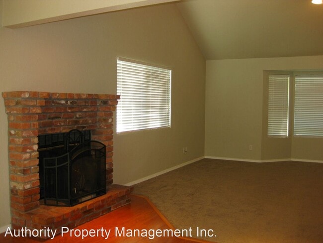 Building Photo - 3 br, 2 bath House - 1181 Pineland