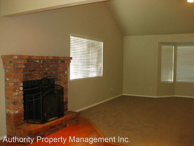 Foto del edificio - 3 br, 2 bath House - 1181 Pineland