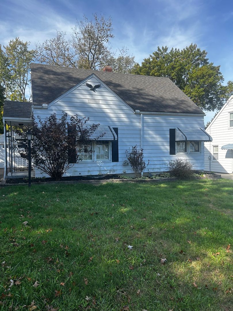 2452 24th St Cuyahoga Falls, OH 44223 – photo 1