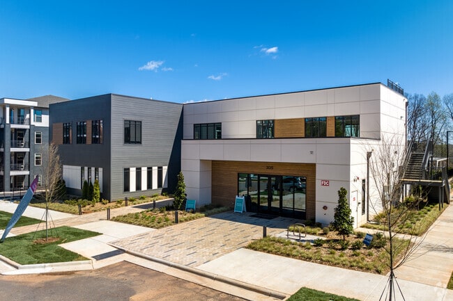 Building Photo - Wellen