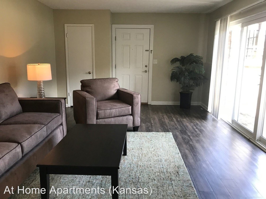 Foto principal - 5920 Reeds Rd