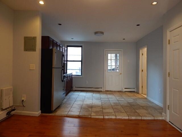 Building Photo - 523 Jersey Ave