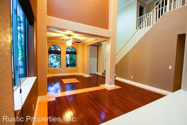 Building Photo - 4 br, 2.5 bath House - 7333 Rietz Canyon St.