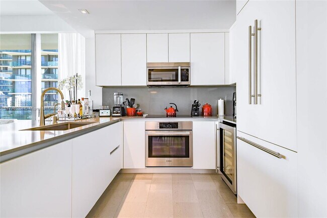 Foto del edificio - 88 SW 7th St