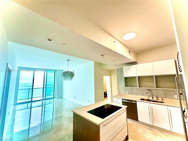Foto del edificio - 2 br, 3 bath Condo - 218 SE 14th St Apt 2303