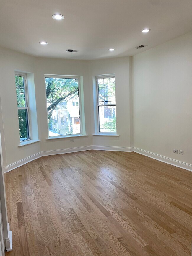 Foto del edificio - 3530 N Paulina St