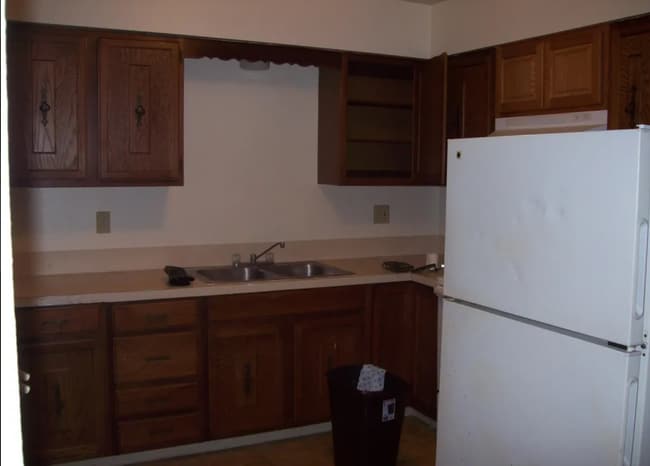 Building Photo - 1417 Camas St