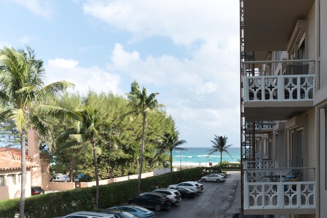 Foto del edificio - 170 N Ocean Blvd
