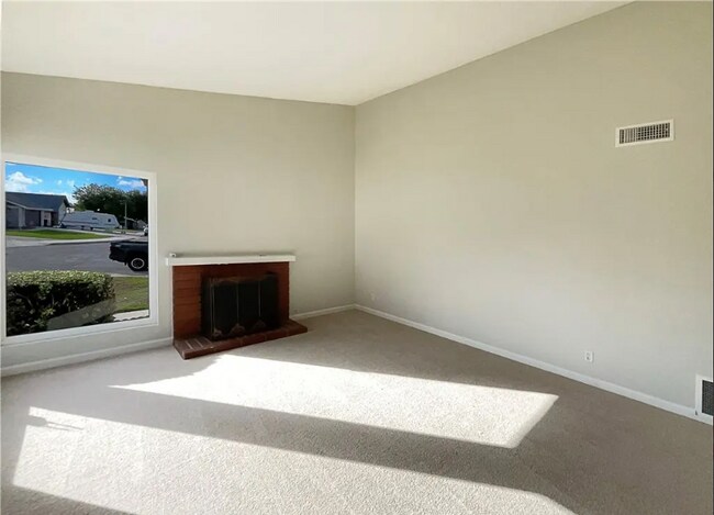 Foto del edificio - 22257 Emerald St