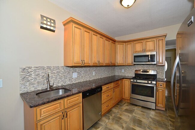 Building Photo - 241 37th St