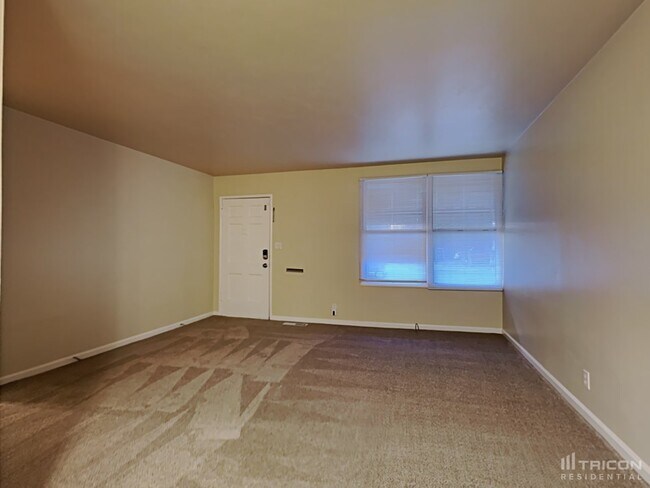 Foto del edificio - 1316 W 9th St