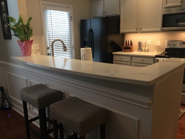 Foto del edificio - 4515 Craigmoss Ln
