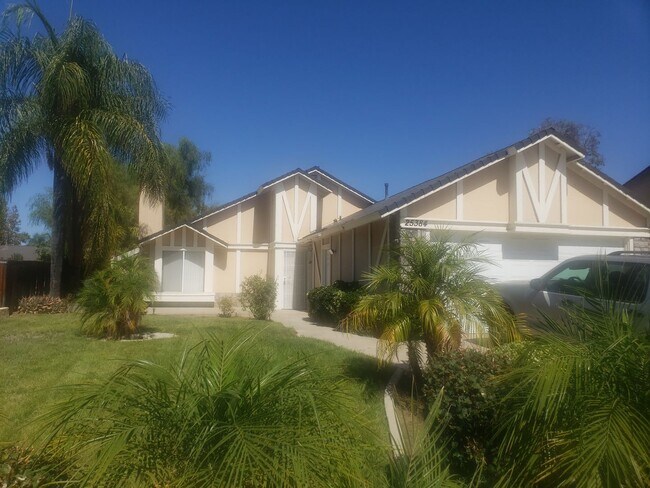 Building Photo - 3 BR, 2 BA Single Story - Moreno Valley