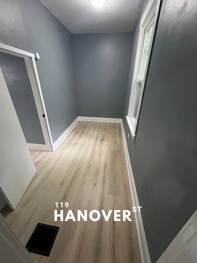 Photo - 119 Hanover Dr House