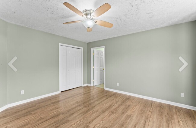 Foto del edificio - 8003 Minehead Dr