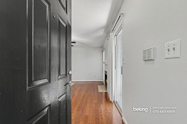 Building Photo - 319 Granville Ct