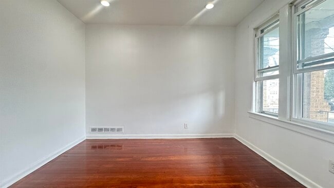 Building Photo - 283 Avenue A