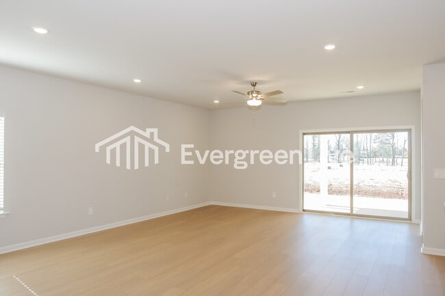 Building Photo - 158 Fenwick Pl