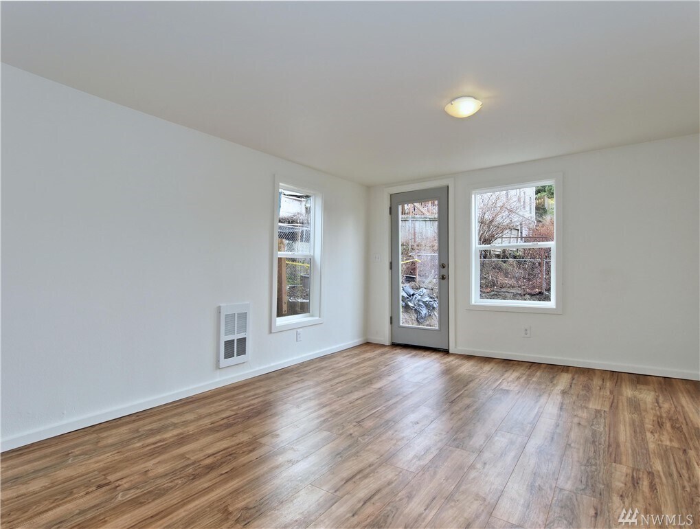 5045 37th Ave S Unit B, Seattle, WA 98118 5045 37th Ave S Seattle, WA