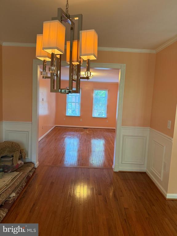 Foto del edificio - 5149 Woodmire Ln