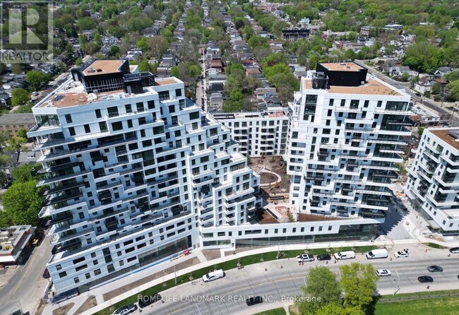 Photo du bâtiment - 1050 Eastern Ave