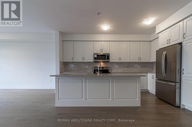 Photo du bâtiment - 1212 Dartmouth Cres