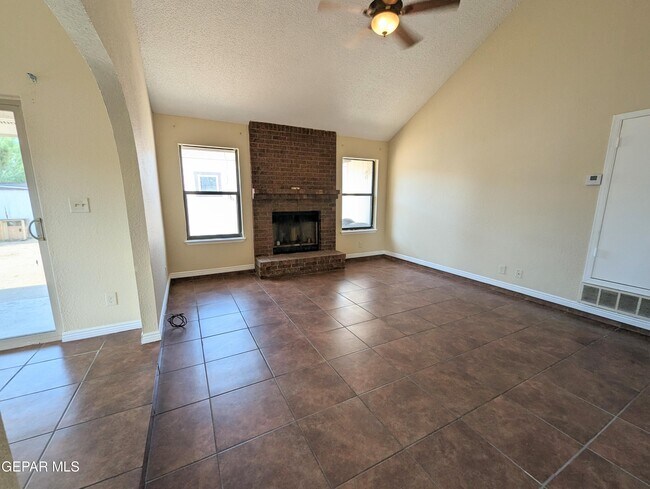 Building Photo - 7705 Le Conte Dr