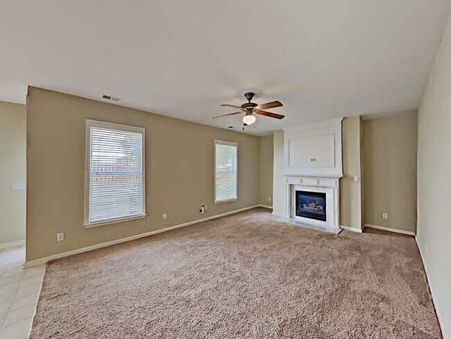 Building Photo - 4541 Columbus Cir